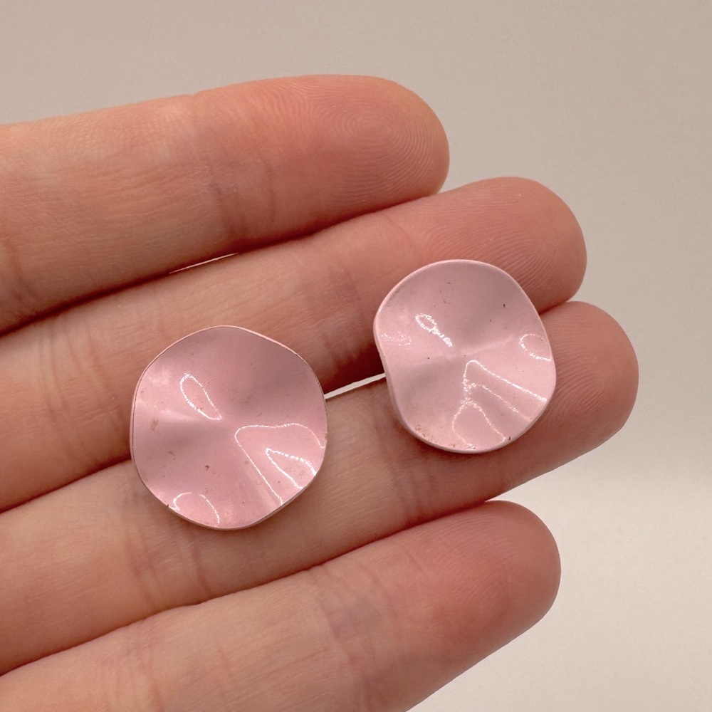 VINTAGE Pink Enamel Crinkle Earrings
